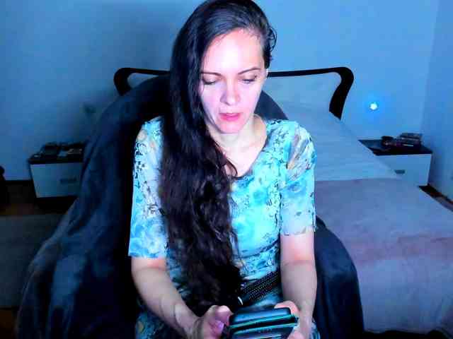 SexQueen11 webcam