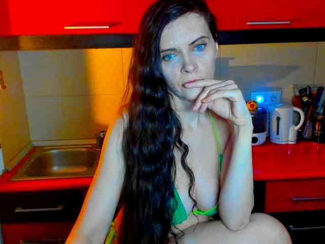SexQueen11 webcam