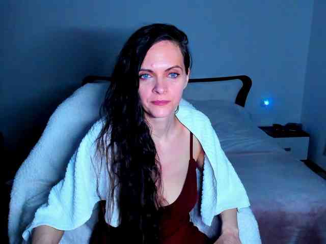 SexQueen11 webcam