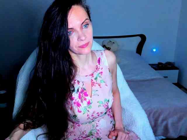 SexQueen11 webcam