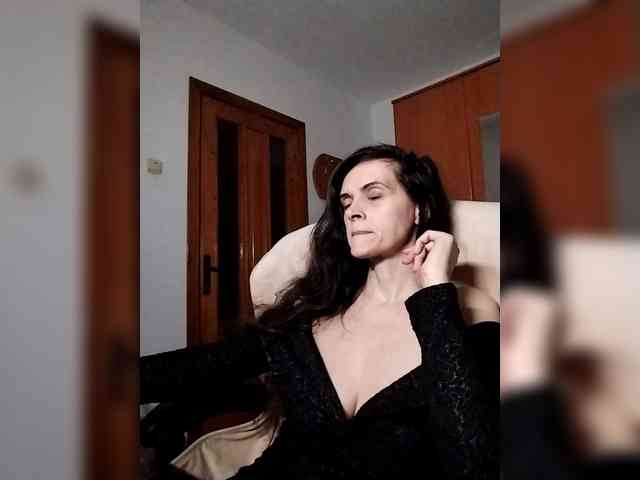 SexQueen11 webcam