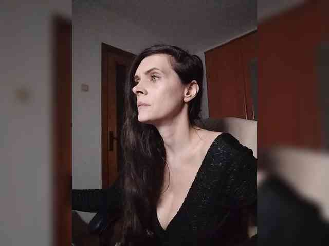 SexQueen11 webcam