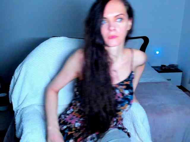 SexQueen11 webcam
