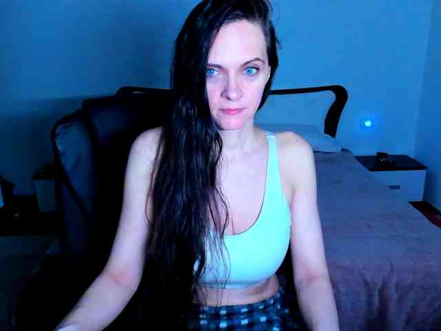 SexQueen11 webcam