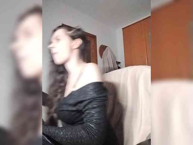 SexQueen11 webcam