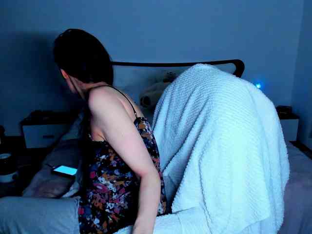 SexQueen11 webcam