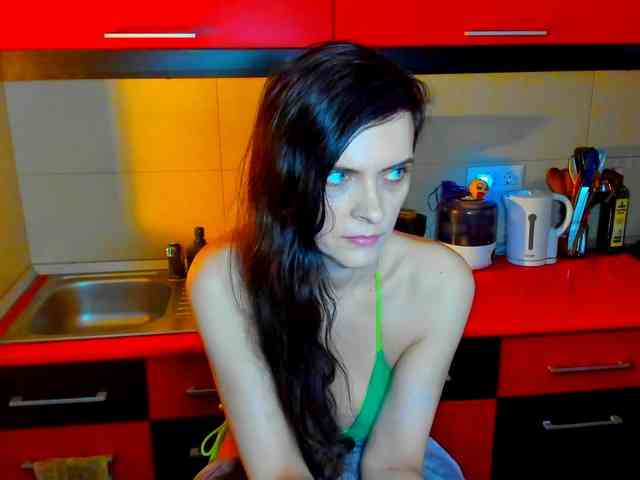 SexQueen11 webcam