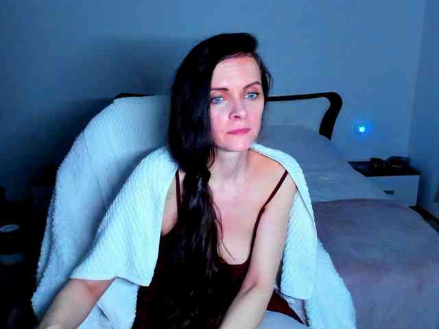 SexQueen11 webcam