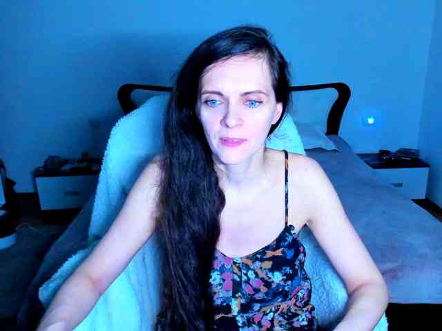 SexQueen11 webcam