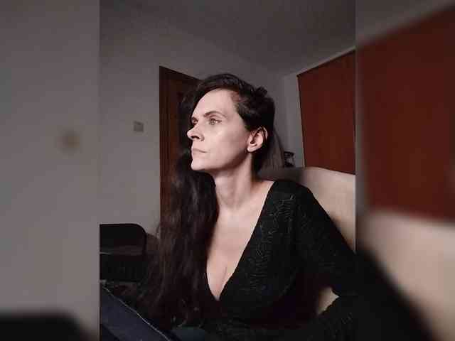 SexQueen11 webcam