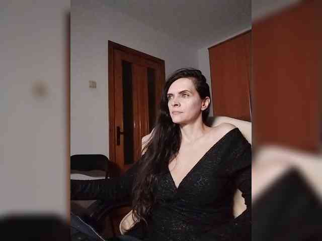 SexQueen11 webcam
