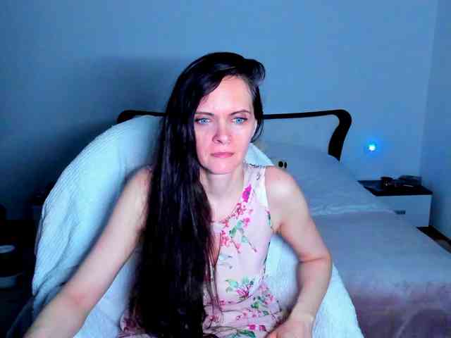 SexQueen11 webcam