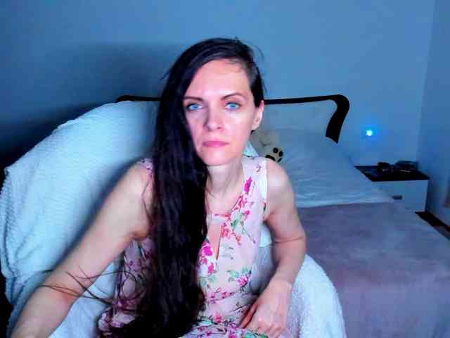 SexQueen11 webcam