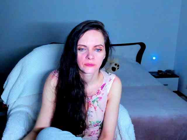 SexQueen11 webcam