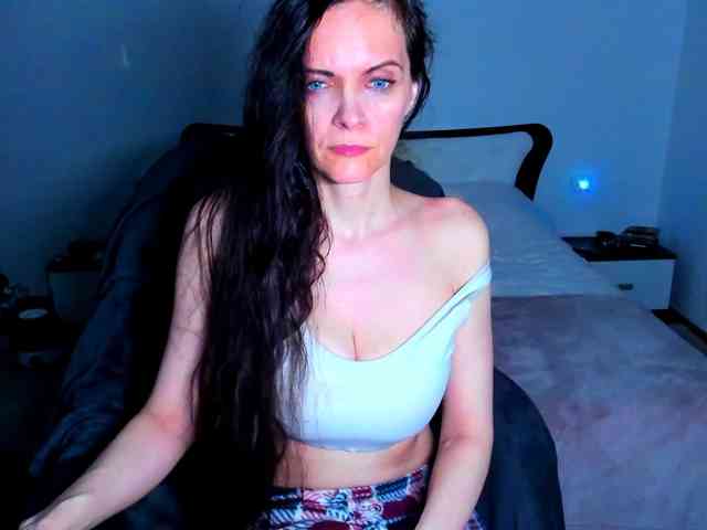 SexQueen11 webcam