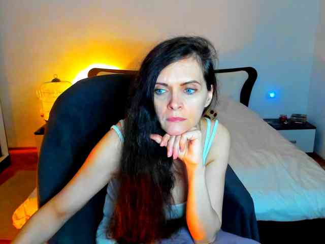 SexQueen11 webcam