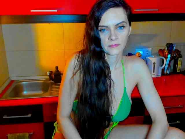 SexQueen11 webcam