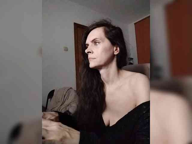 SexQueen11 webcam
