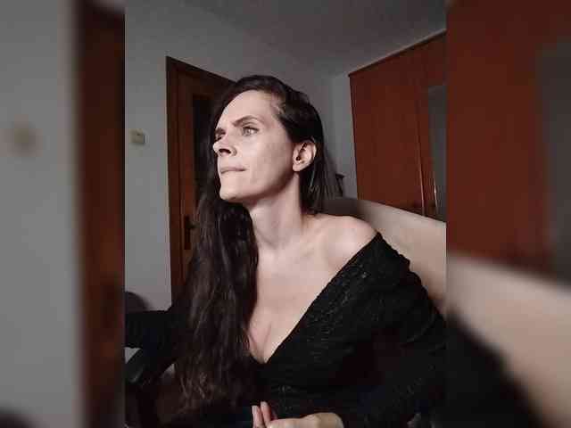 SexQueen11 webcam