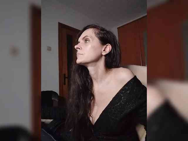 SexQueen11 webcam