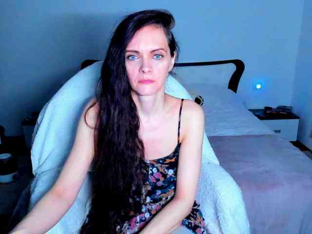SexQueen11 webcam