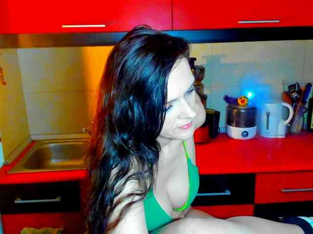 SexQueen11 webcam