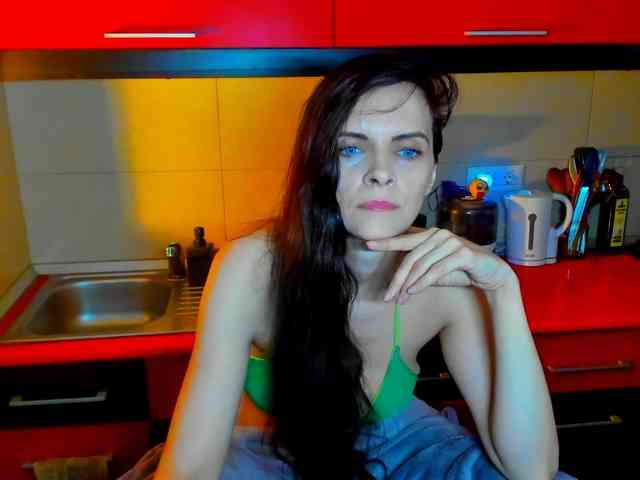 SexQueen11 webcam