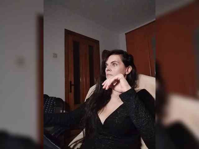 SexQueen11 webcam