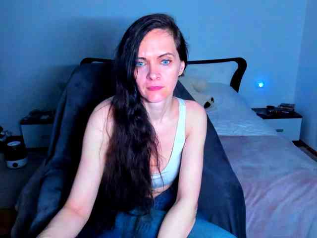SexQueen11 webcam