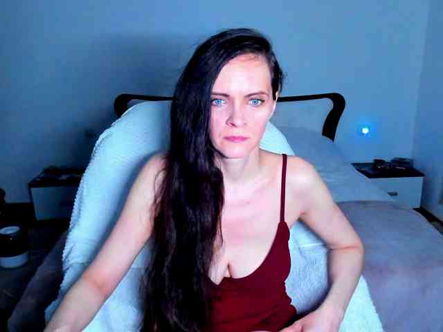 SexQueen11 webcam