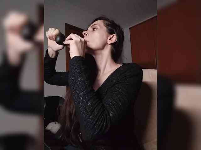 SexQueen11 webcam
