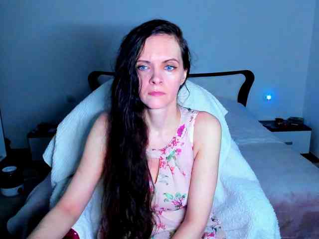 SexQueen11 webcam