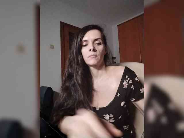 SexQueen11 webcam