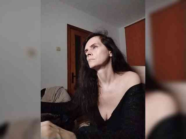 SexQueen11 webcam
