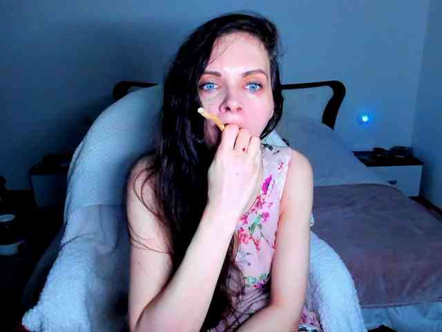SexQueen11 webcam