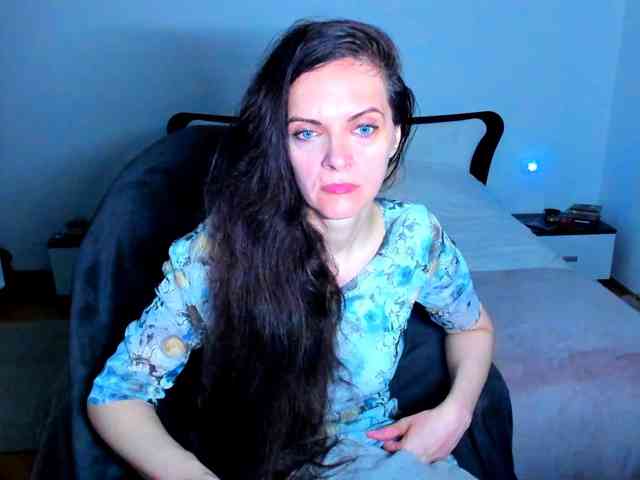 SexQueen11 webcam