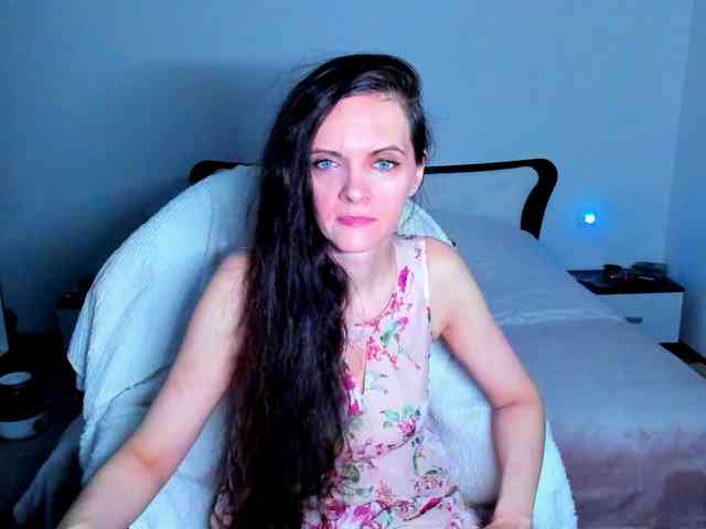 SexQueen11 webcam