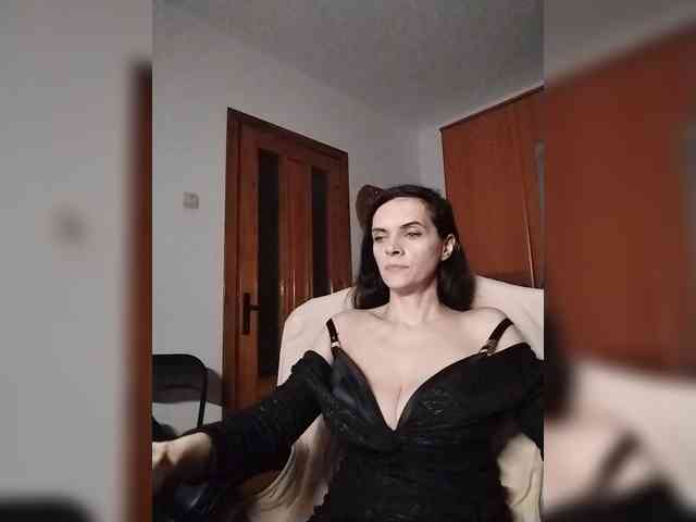 SexQueen11 webcam