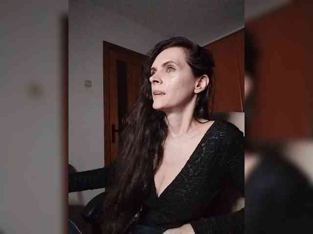SexQueen11 webcam