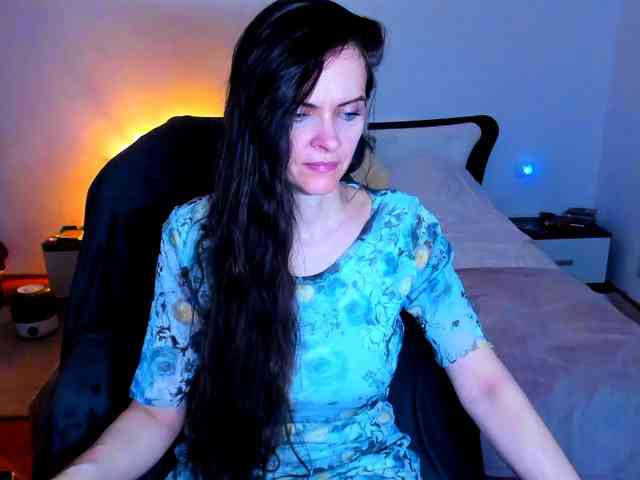 SexQueen11 webcam