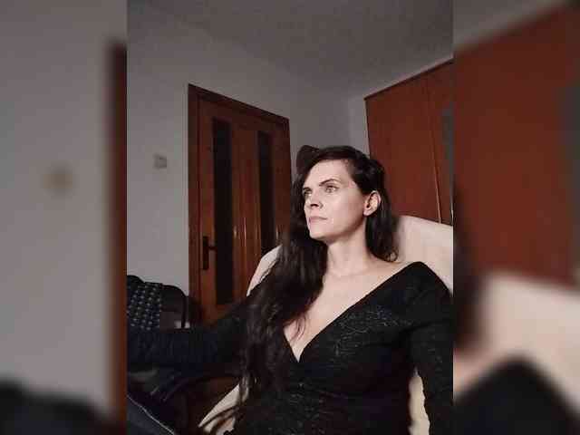 SexQueen11 webcam