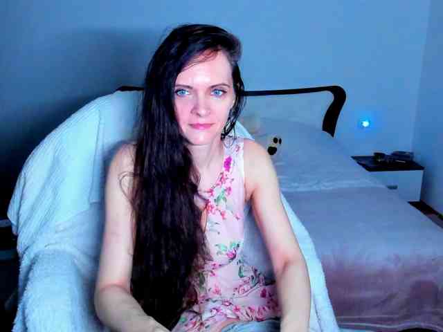 SexQueen11 webcam