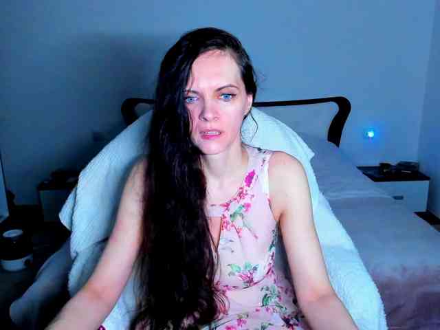 SexQueen11 webcam