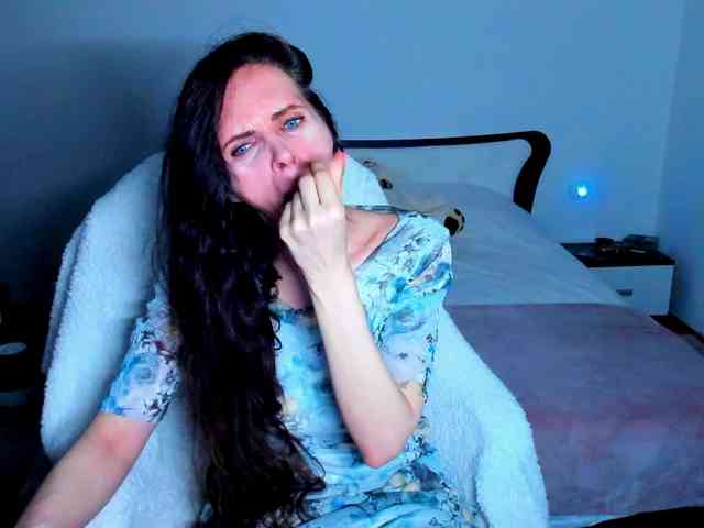 SexQueen11 webcam