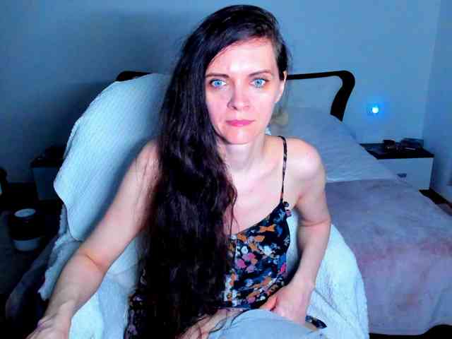 SexQueen11 webcam