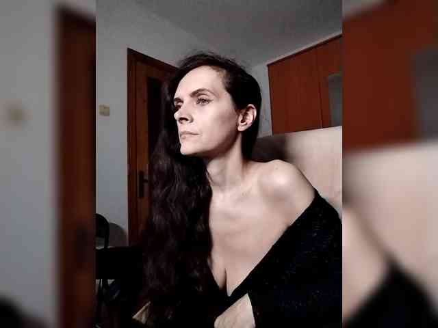 SexQueen11 webcam