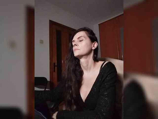SexQueen11 webcam