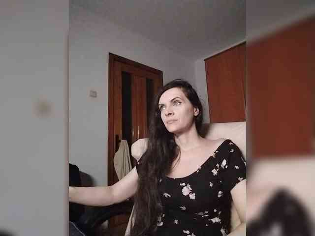 SexQueen11 webcam