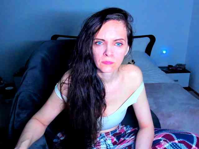 SexQueen11 webcam
