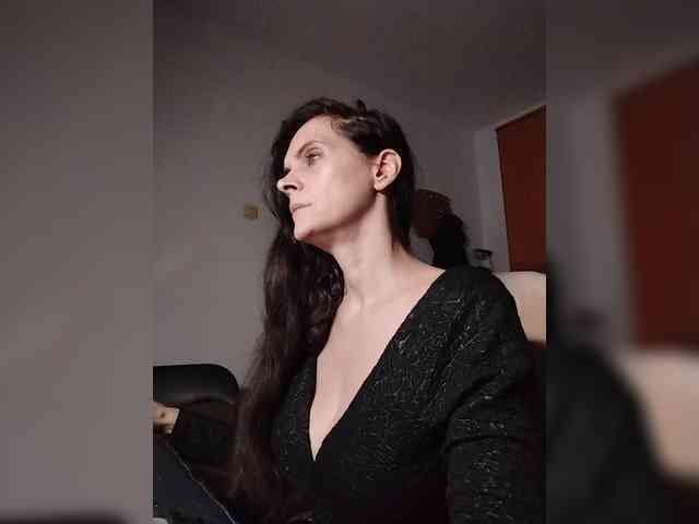 SexQueen11 webcam